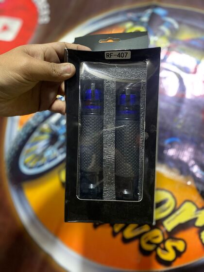 Universel High Performance Motorcycle Handlebar Grips - Image 3